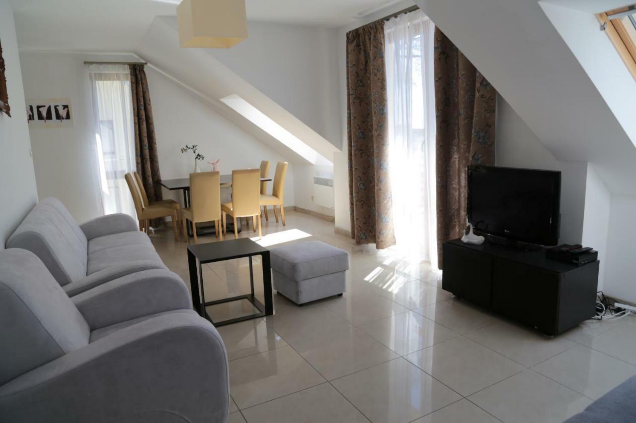 Apartament Ams A12 Apartment Rewal Bagian luar foto