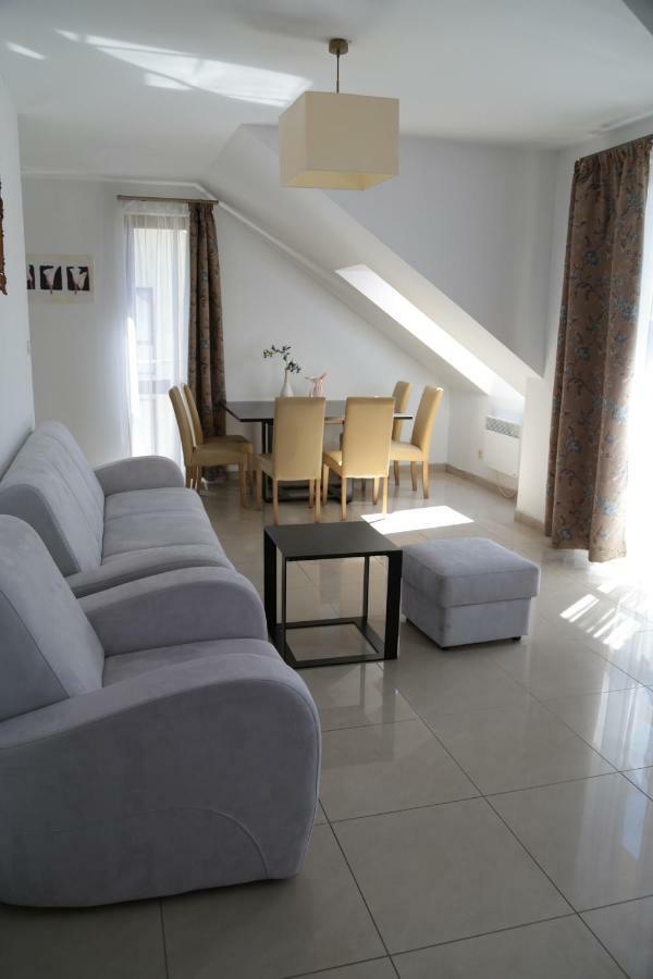 Apartament Ams A12 Apartment Rewal Bagian luar foto